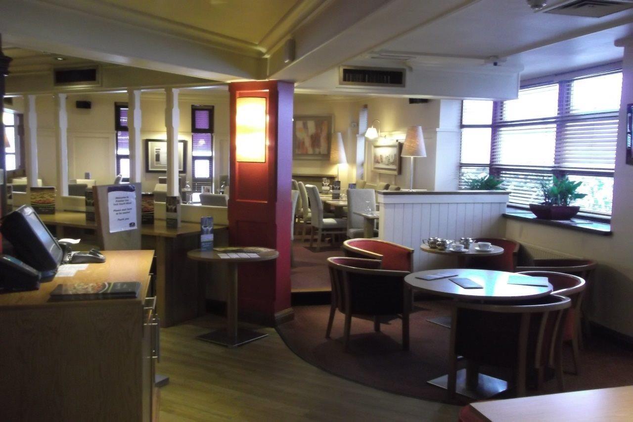 Premier Inn Premier Inn York South West Екстериор снимка