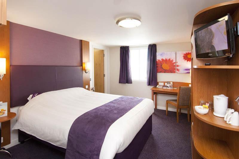 Premier Inn Premier Inn York South West Екстериор снимка