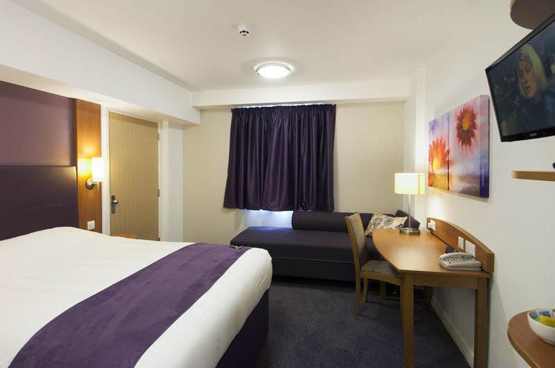 Premier Inn Premier Inn York South West Екстериор снимка