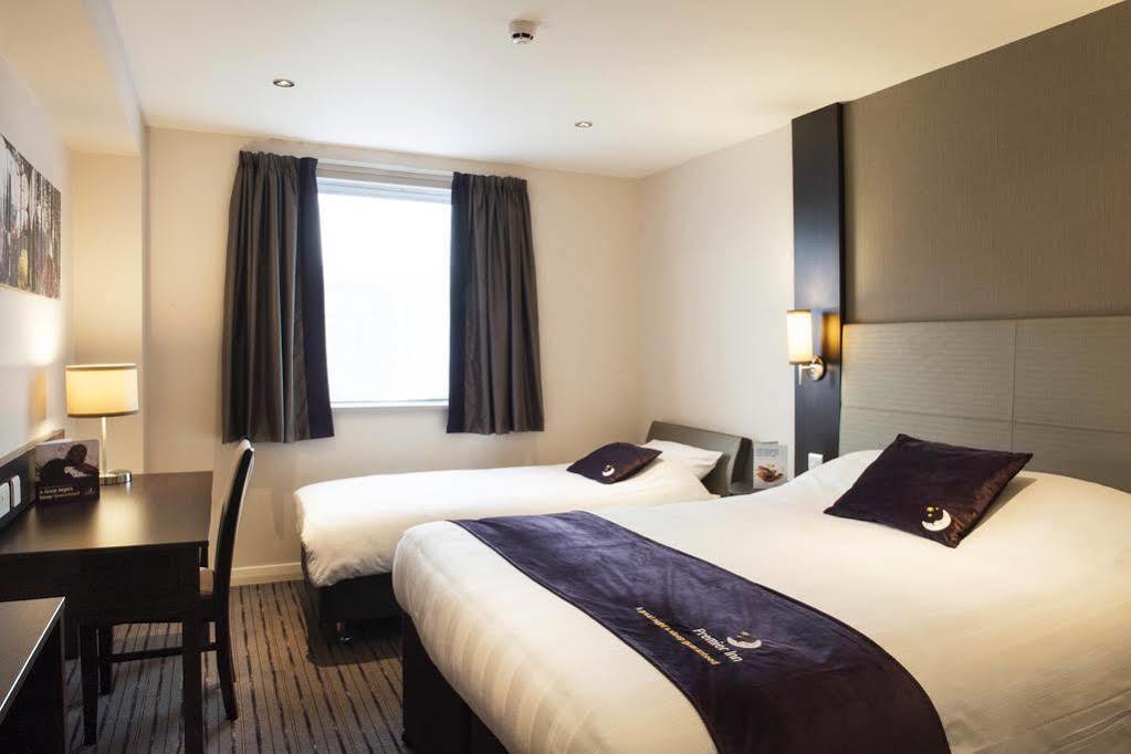 Premier Inn Premier Inn York South West Екстериор снимка